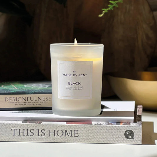 Black Luxury Signature Candle 250g Fresh & Warm