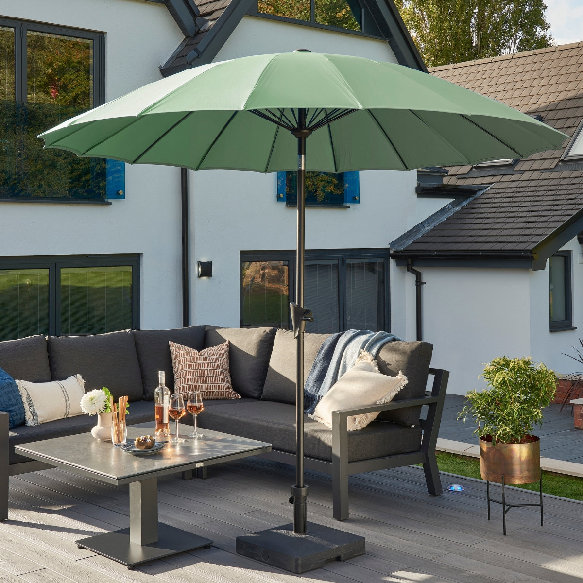 Parasols & Cantilever Umbrellas