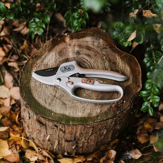Kent & Stowe SureCut Hard Wood Ratchet Secateurs
