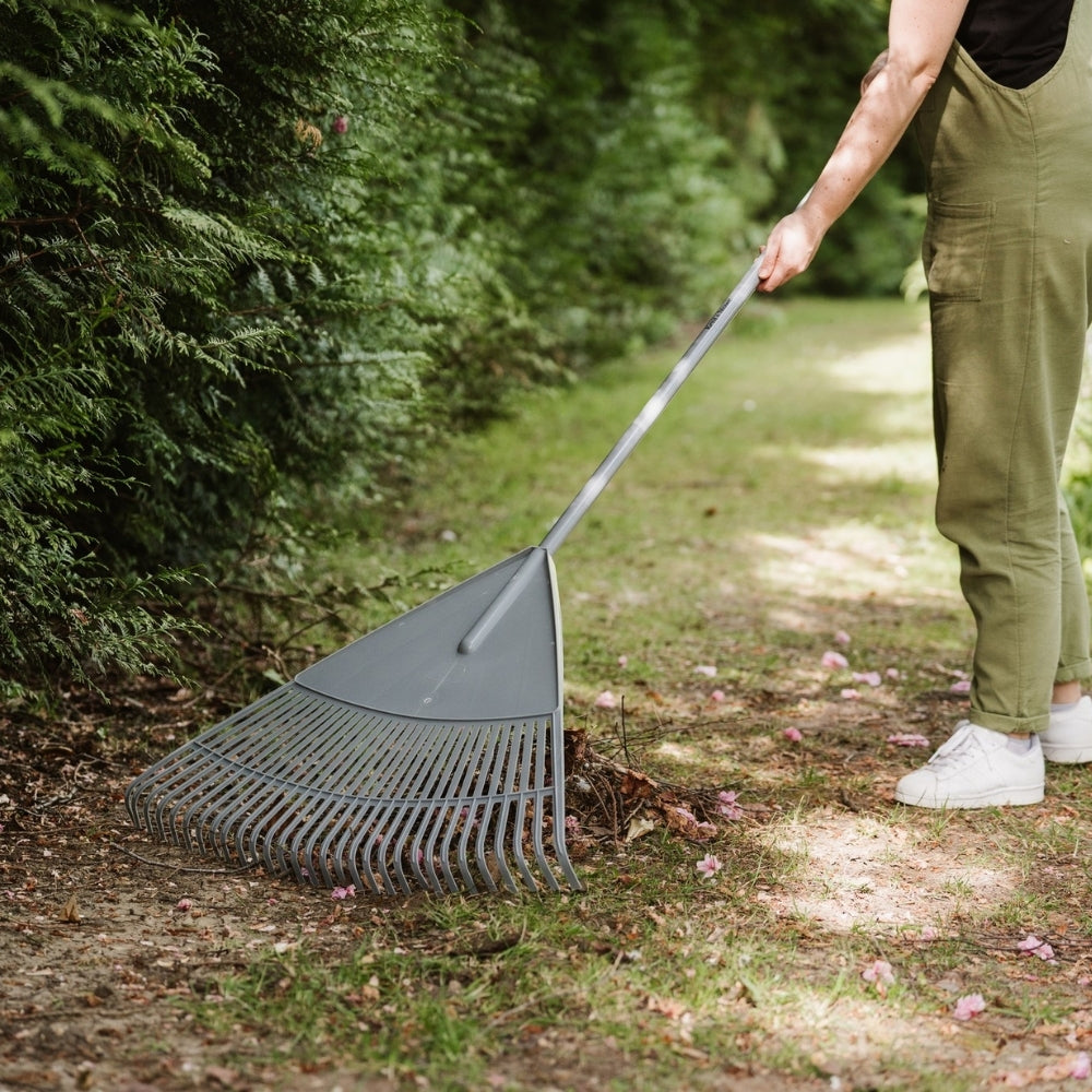Kent & Stowe Ultimate Leaf Rake Stainless Steel